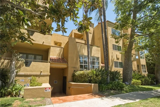 12841 Bloomfield Street #104, Studio City