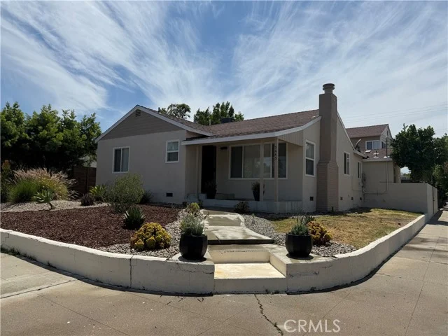5445 Cartwright photo 1