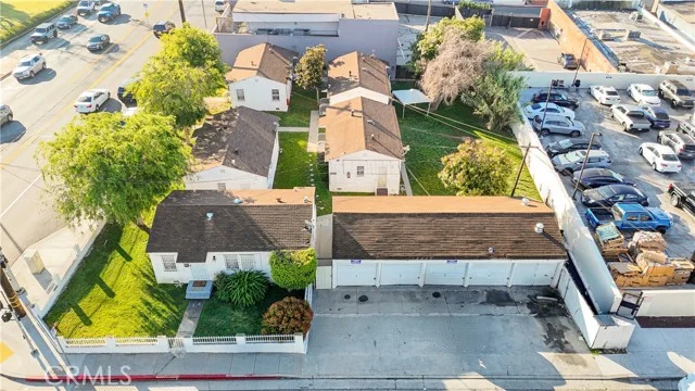 339 Centinela Ave photo 1