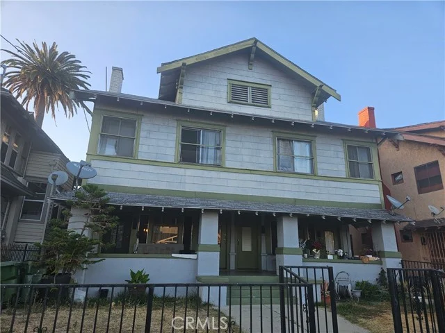 2201 Cambridge, Los Angeles