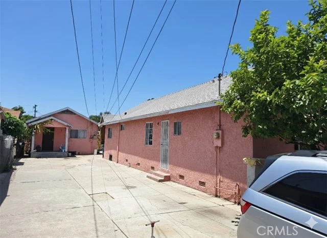 1031 S Ditman photo 1