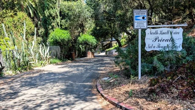 3530 N Knoll Drive, Los Angeles