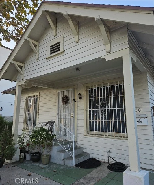 1201 Rolland Curtis, Los Angeles