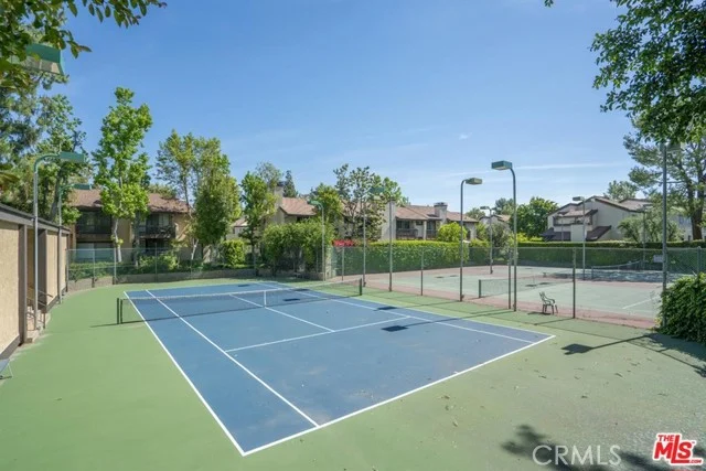 21901 Burbank #197 photo 3