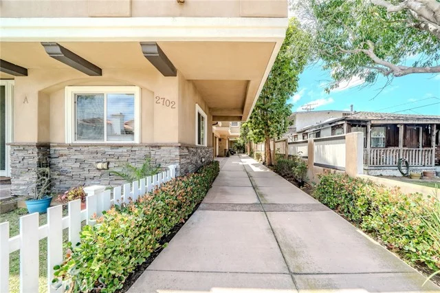 2702 Gates Avenue #A photo 3