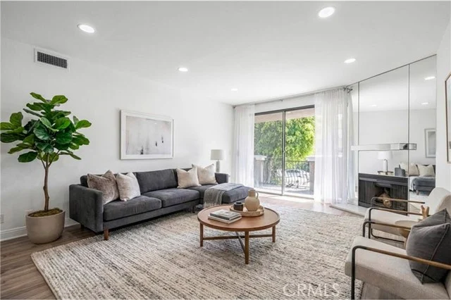 1630 S Bentley Avenue #103, Los Angeles
