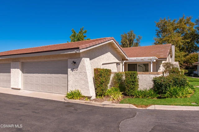 2213 Crespi Lane photo 2