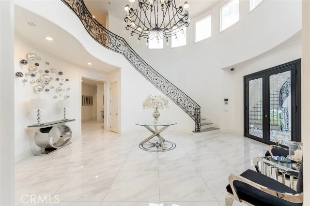 5633 Newcastle Ln photo 3