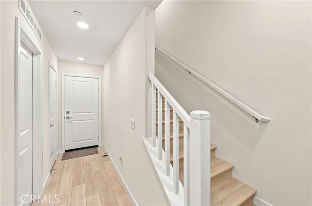 22318 Lily Ct photo 4