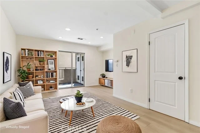 14618 Gilmore Street #16, Van Nuys