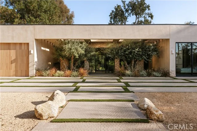 23338 Collins Street, Woodland Hills