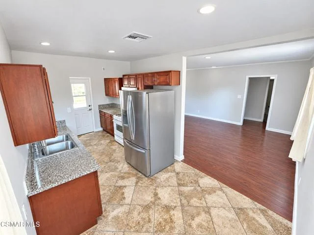 10449 Chandler Boulevard photo 4