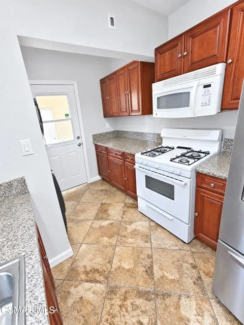 10449 Chandler Boulevard photo 5