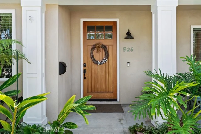 526 E Maple photo 2