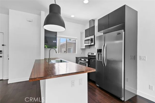 4859 Coldwater Canyon #12, Sherman Oaks