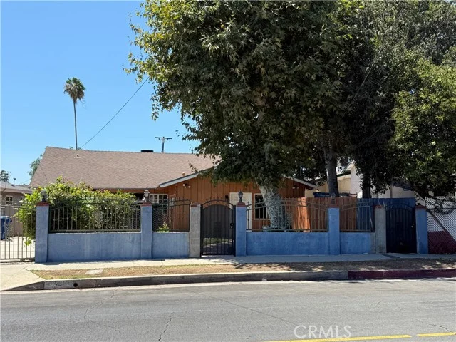 7029 Bellaire photo 1