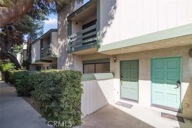 7550 Zombar #11, Van Nuys
