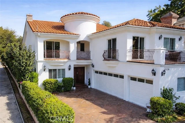 5128 Avenida Hacienda, Tarzana