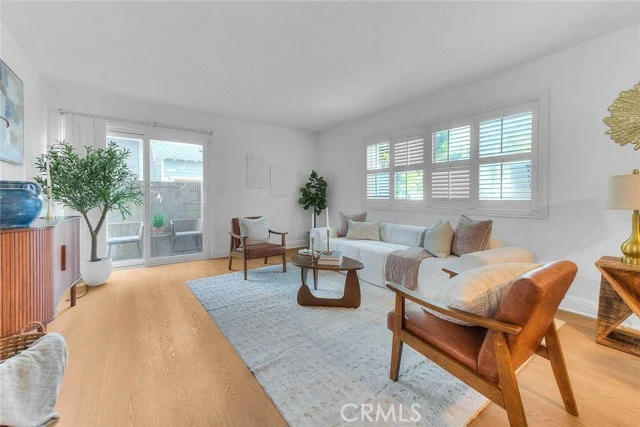 353 N Colorado #101, Long Beach
