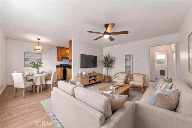 930 E 1st #16, Long Beach
