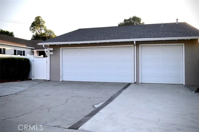 4813 Topanga Canyon, Woodland Hills