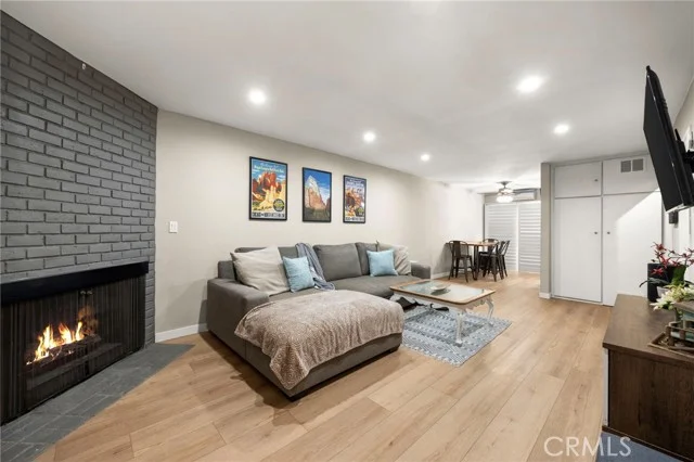 2452 Chelsea Place #M, Santa Monica