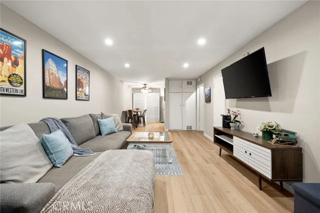 2452 Chelsea Place #M photo 3