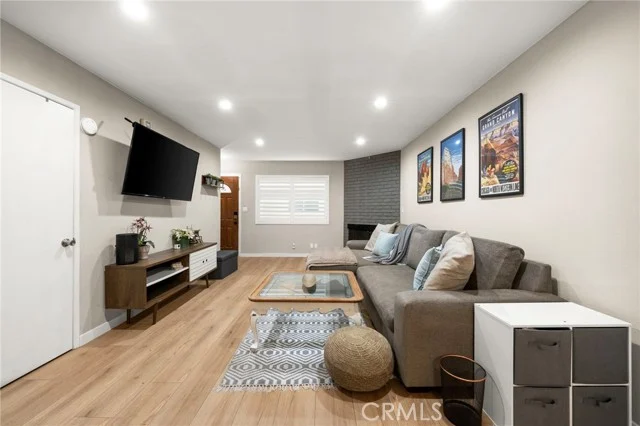 2452 Chelsea Place #M photo 4