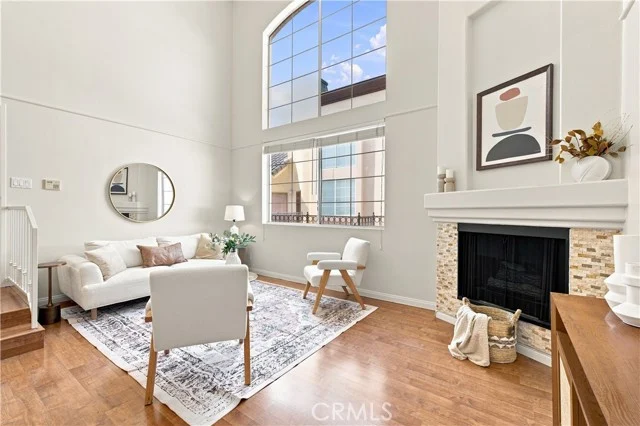 7033 La Tijera, Los Angeles