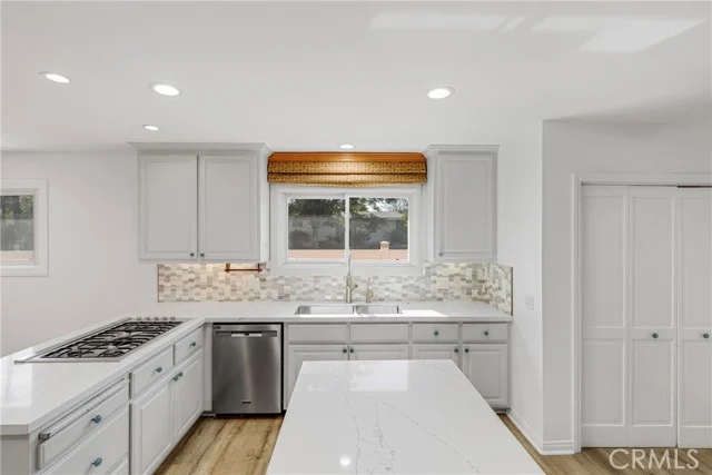 23728 Bessemer Street, Woodland Hills