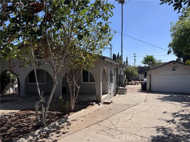 129 N Record photo 4