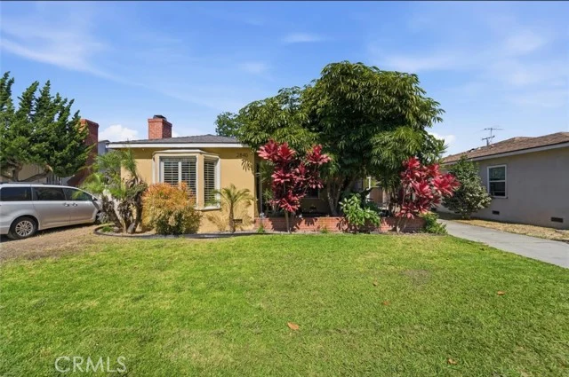 2840 Magnolia photo 3