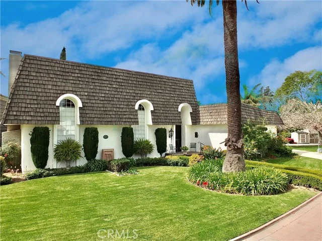42 La Linda, Long Beach