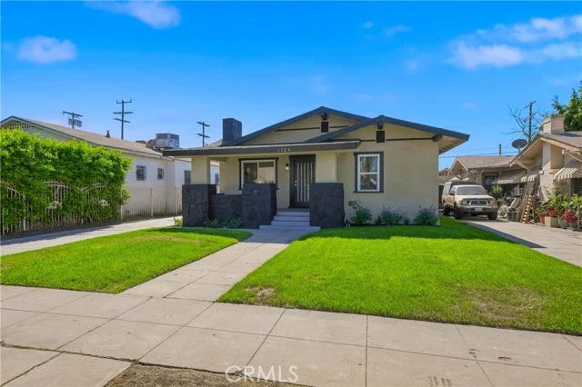1724 W 43rd Street photo 3