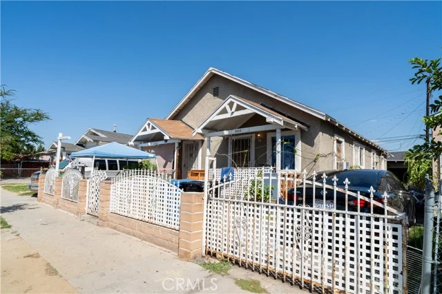 3443 Estrada photo 2