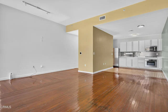 257 S Spring Street #4N photo 2