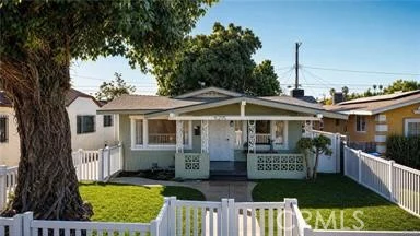 5215 S Van Ness, Los Angeles