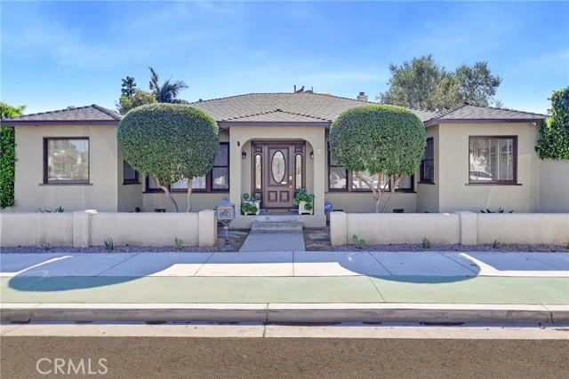 4444 E 3rd, Long Beach