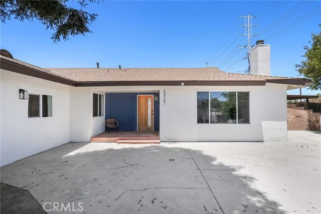 23701 Califa, Los Angeles