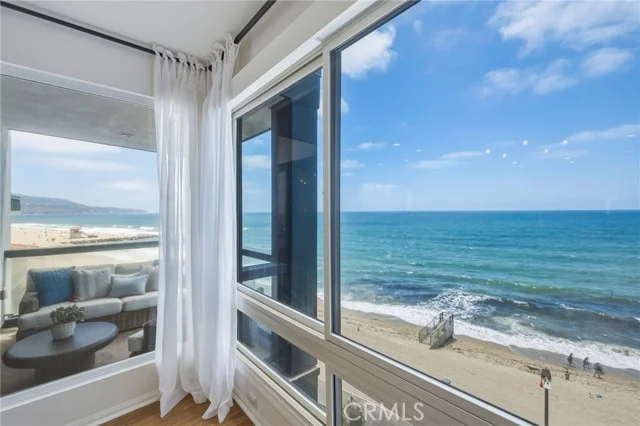 575 Esplanade #207 photo 2