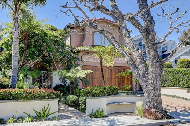 3005 N Poinsettia photo 1