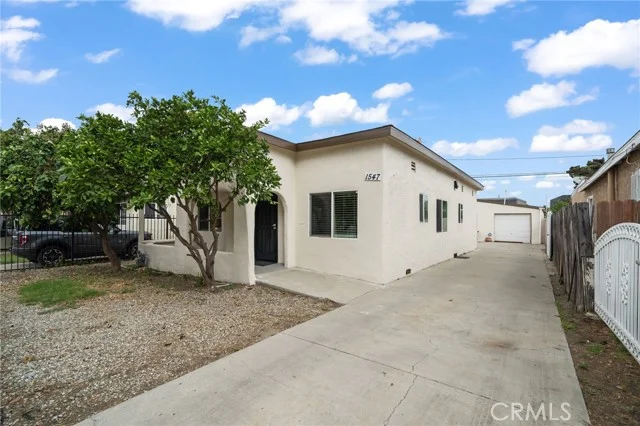 1547 W 65th, Los Angeles
