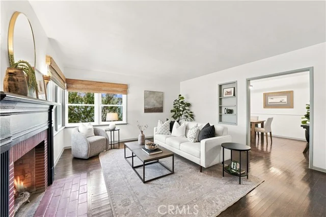 528 W Burnett, Long Beach