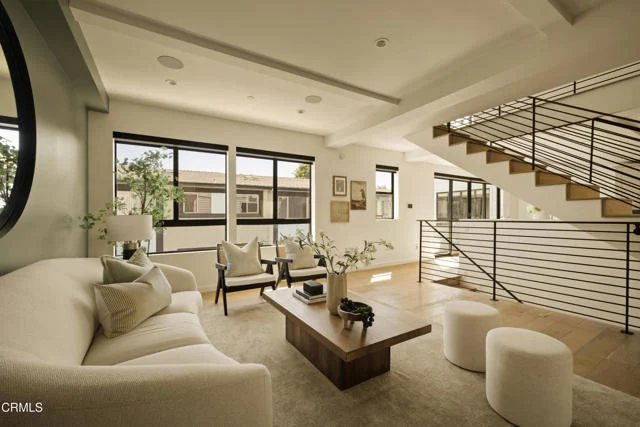 1/2 N Hayworth Avenue, Los Angeles