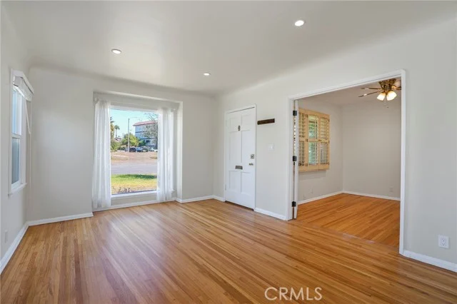 6320 W 85th Street, Los Angeles