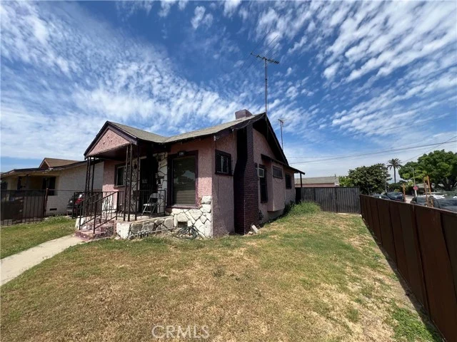 1201 W 71st, Los Angeles