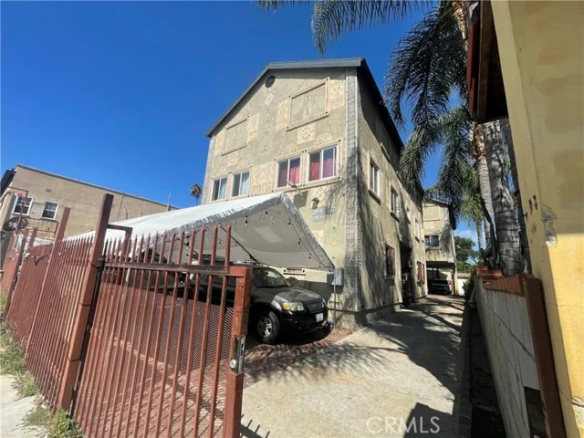 443 W 49th, Los Angeles
