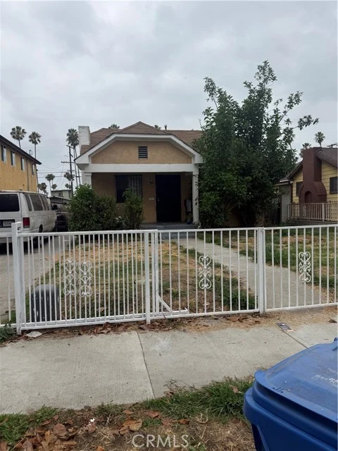 5425 S St Andrews photo 1