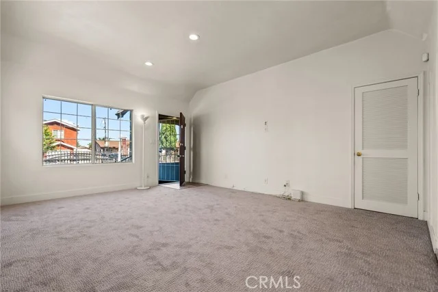 536 S Sadler photo 4