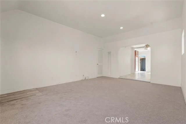 536 S Sadler photo 5